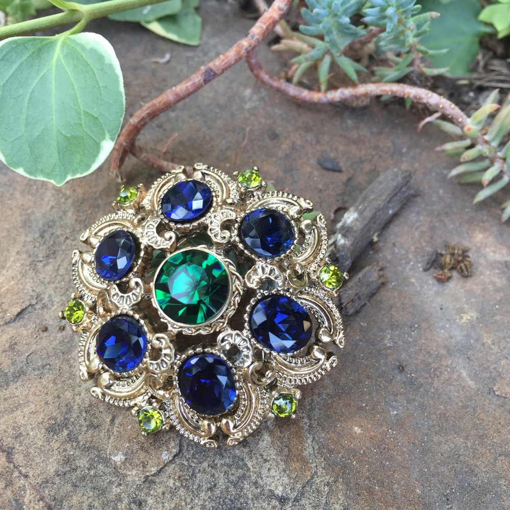 Vintage Squier rhinestone brooch